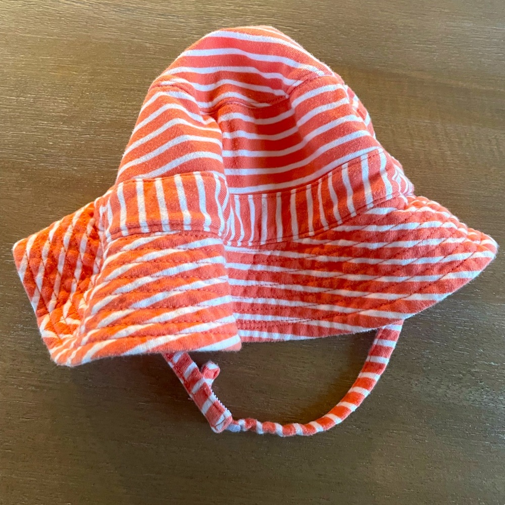 🎀  5 for $30 Old Navy Bucket Hat in White and Orange Stripes 0-6M